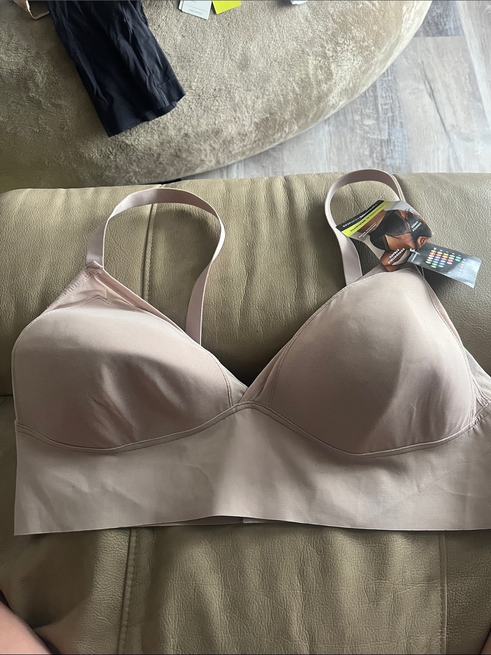 Maiden form Light Nude Wireless Molded Comfort Bra